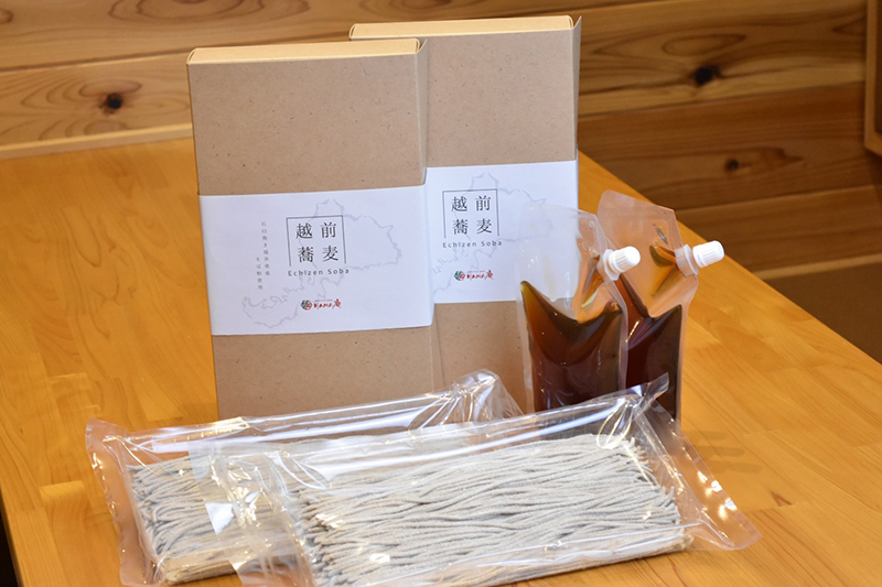 十割そば＋特製だし付